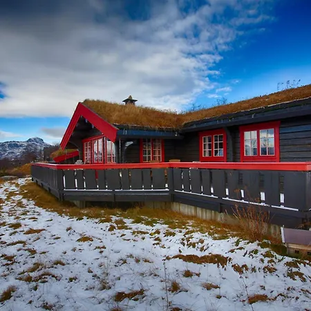Timber With Mountain View Ferienhaus