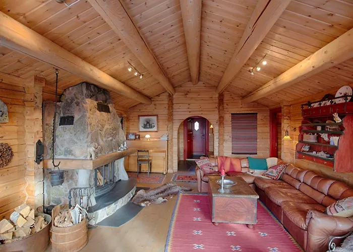 Timber With Mountain View Ferienhaus *